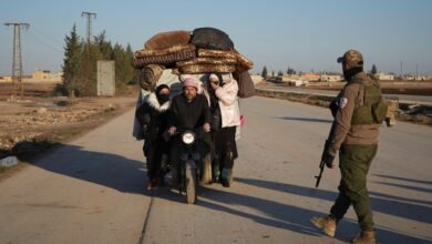 الجيش السوري يمدّد فتح الممر الإنساني شمال حلب وسط مساعٍ أمريكية لتهدئة التصعيد #عاجل
