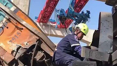 فيديو: قتلى وجرحى بالعشرات بعد انهيار رافعة على قطار ركاب في تايلاند
