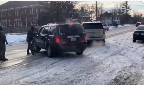 Une Deuxième Vidéo Émerge de la Fusillade Liée à l’ICE à Minneapolis