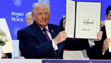 ماذا يقول ميثاق "مجلس السلام" الذي وقّعه دونالد ترامب في دافوس؟