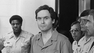 تيد بندي: الوجه الهادئ لواحد من أكثر القتلة المتسلسلين رعباً #عاجل