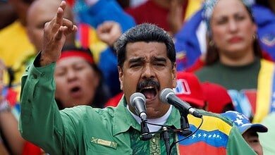 الولايات المتحدة تهاجم فنزويلا و"تلقي القبض" على الرئيس نيكولاس مادورو وزوجته