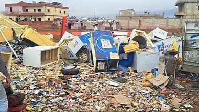 بالفيديو: الليطاني يكشف مكبًا عشوائيًا للنفايات داخل مجرى النهر