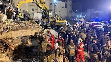طوارىء الصحة: ١٣ ضحية و ٨ جرحى في انهيار مبنى التبانة بطرابلس