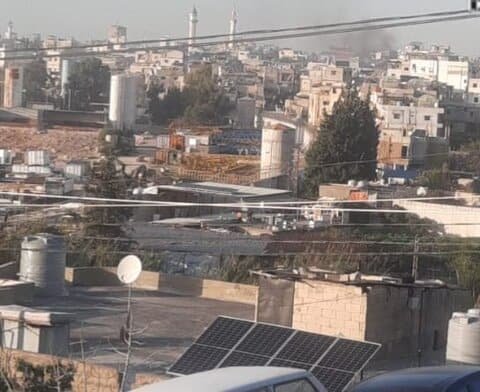 بالفيديو: غارة على مخيم عين الحلوة