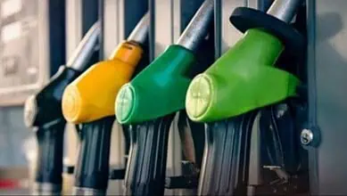 نقابة المحروقات تكشف تفاصيل "الصفقة المزعومة" وتدافع عن حقوقها