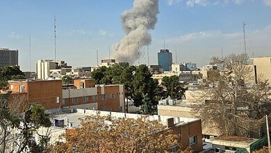 دوي 3 انفجارات كبيرة فوق منطقة دبي