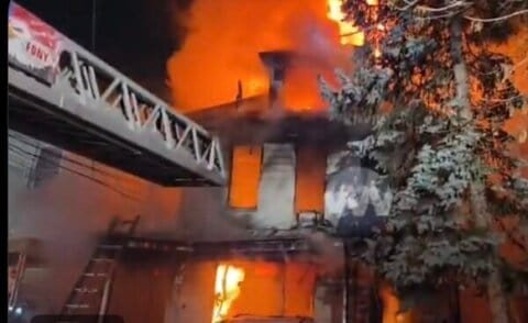 Video: At least nine injured, including two firefighters, after four-alarm fire in Queens