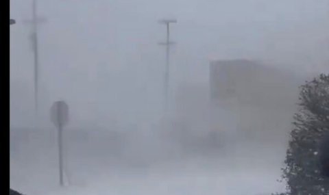 Video: Truck struck by train after getting stuck on snowy tracks in Gaston County, North Carolina 1 Video: Truck struck by train after getting stuck on snowy tracks in Gaston County, North Carolina