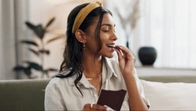 هل يمكن للوجبات الخفيفة أن تساعدك على النوم؟