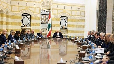 رسالة حكومية شديدة اللهجة بعد اطلاق الصواريخ من لبنان