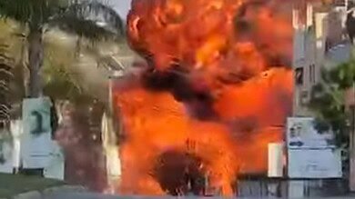 بالفيديو: مشهد آخر للغاره التي استهدفت النبطية بجانب مدرسة المصطفى