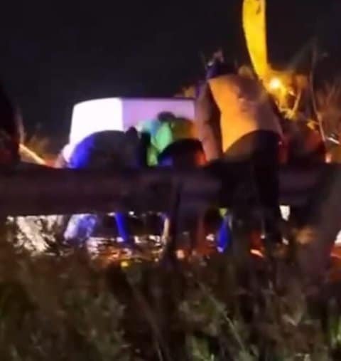 بالفيديو: اضطرّت إحدى النازحات أن تولّد على الطريق 1 بالفيديو: اضطرّت إحدى النازحات أن تولّد على الطريق