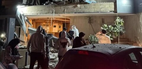 من هو المستهدف في غارة الحازمية؟