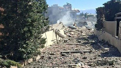 الدمار جراء الغارة على ميفدون