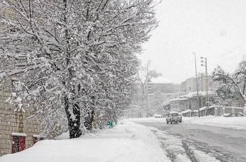 طقس لبنان يتقلّب السبت: أمطار ورعد وثلوج على 1400 متر