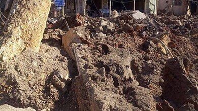 بالفيديو: حصيلة إجمالية غير نهائية للغارات على النبي شيت: 16 قتيلاً و 35 جريحاً