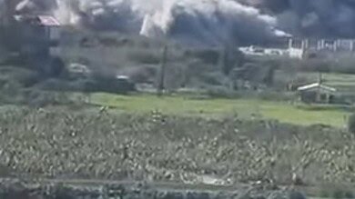 بالفيديو: غارات تستهدف صور