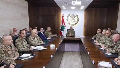 قائد الجيش: في هذه المرحلة الحلّ ليس عسكريًّا فقط