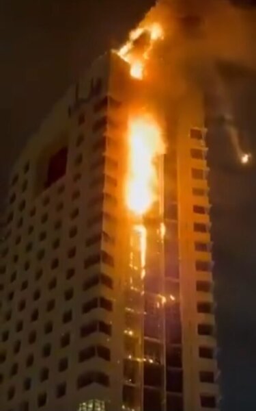 بالفيديو: لقطات توثق اشتعال برج التأمينات الاجتماعية الكويتي بعد استهدافه بمسيّرة إيرانية