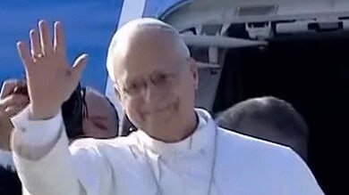 البابا لاوون الرابع عشر يرفع صلاته لضحايا القصف المأساوي في لبنان