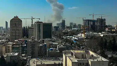 اشتباكات مسلّحة في طهران.. وأنباء عن تنسيق مع الموساد