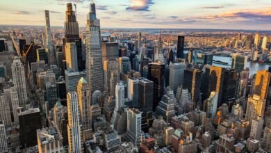 هل يواجه ترامب مصير رؤساء أمريكيين أسقطتهم أسعار الوقود؟ تحليل في الإيكونومست