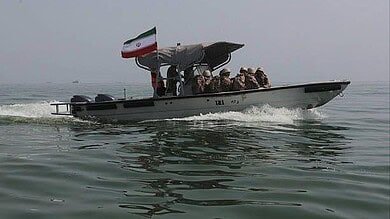 إغلاق مضيق هرمز: كيف تهدد الحرب الأمريكية الإسرائيلية مع إيران حركة التجارة في العالم؟