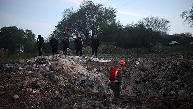 تحطم طائرة أمريكية للتزويد بالوقود في العراق، وواشنطن تسمح للدول مؤقتاً بشراء النفط الروسي لـ"لتخفيف اضطراب" أسواق الطاقة #عاجل