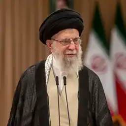 بودكاست: بعد مقتل خامنئي، من سيتولى أعلى سلطة في البلاد؟ وكيف سيحدث ذلك؟ 1 بودكاست: بعد مقتل خامنئي، من سيتولى أعلى سلطة في البلاد؟ وكيف سيحدث ذلك؟