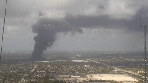 WATCH: Timelapse Shows Massive Smoke From South Florida Warehouse Fire