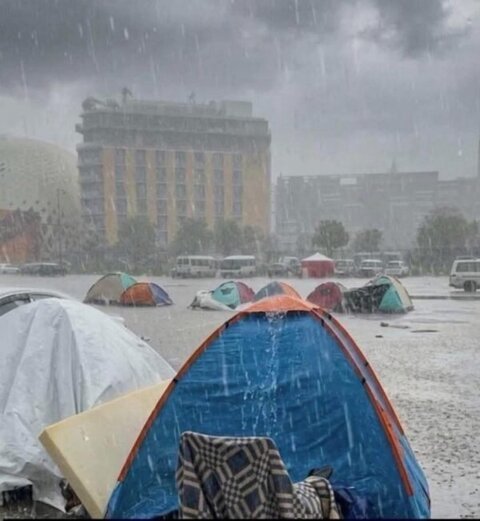 نازحون يرفضون مغادرة خيم بيروت رغم توفير مراكز إيواء