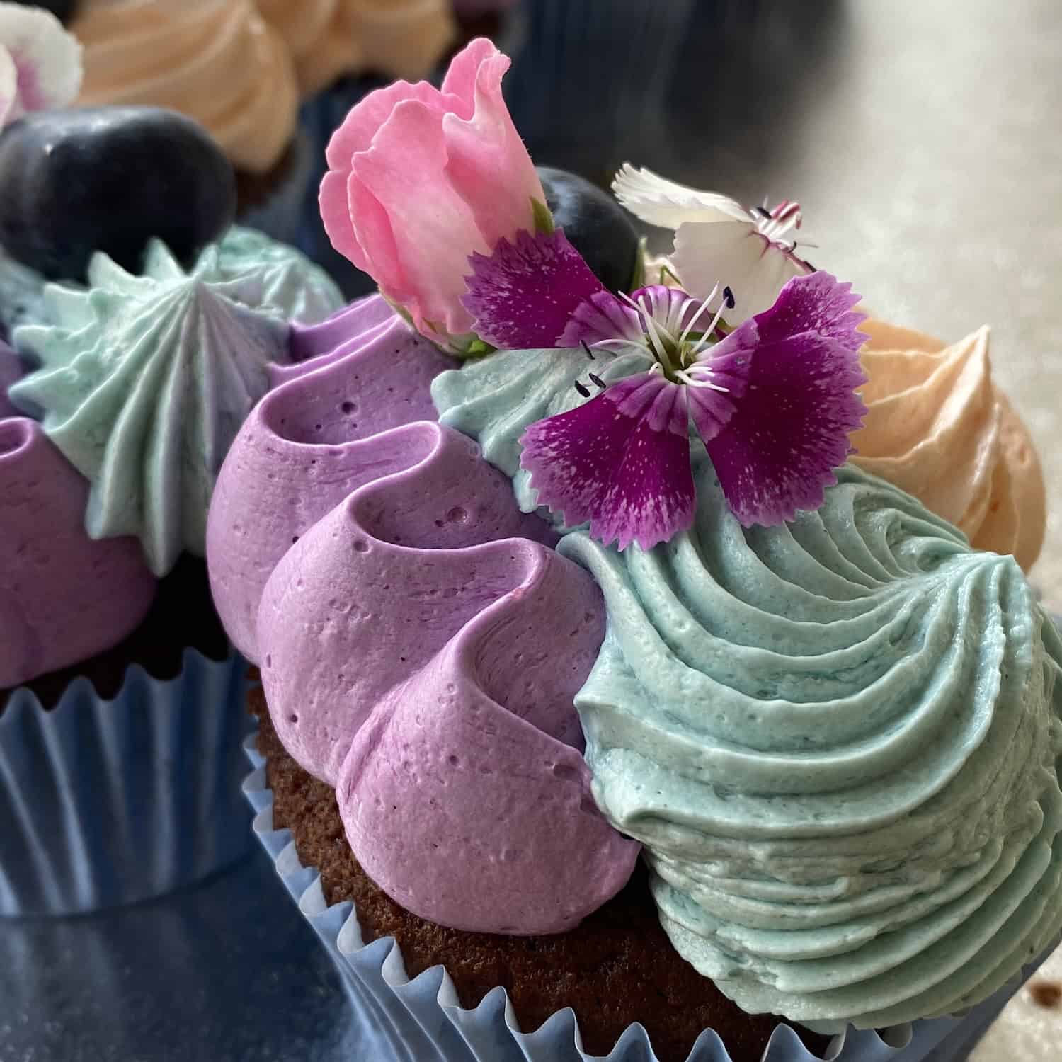 Cupcake kopen in amsterdam, cupcake met bloem