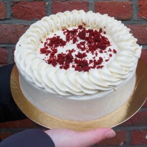 Red velvet taart - melkchocolade & vanille