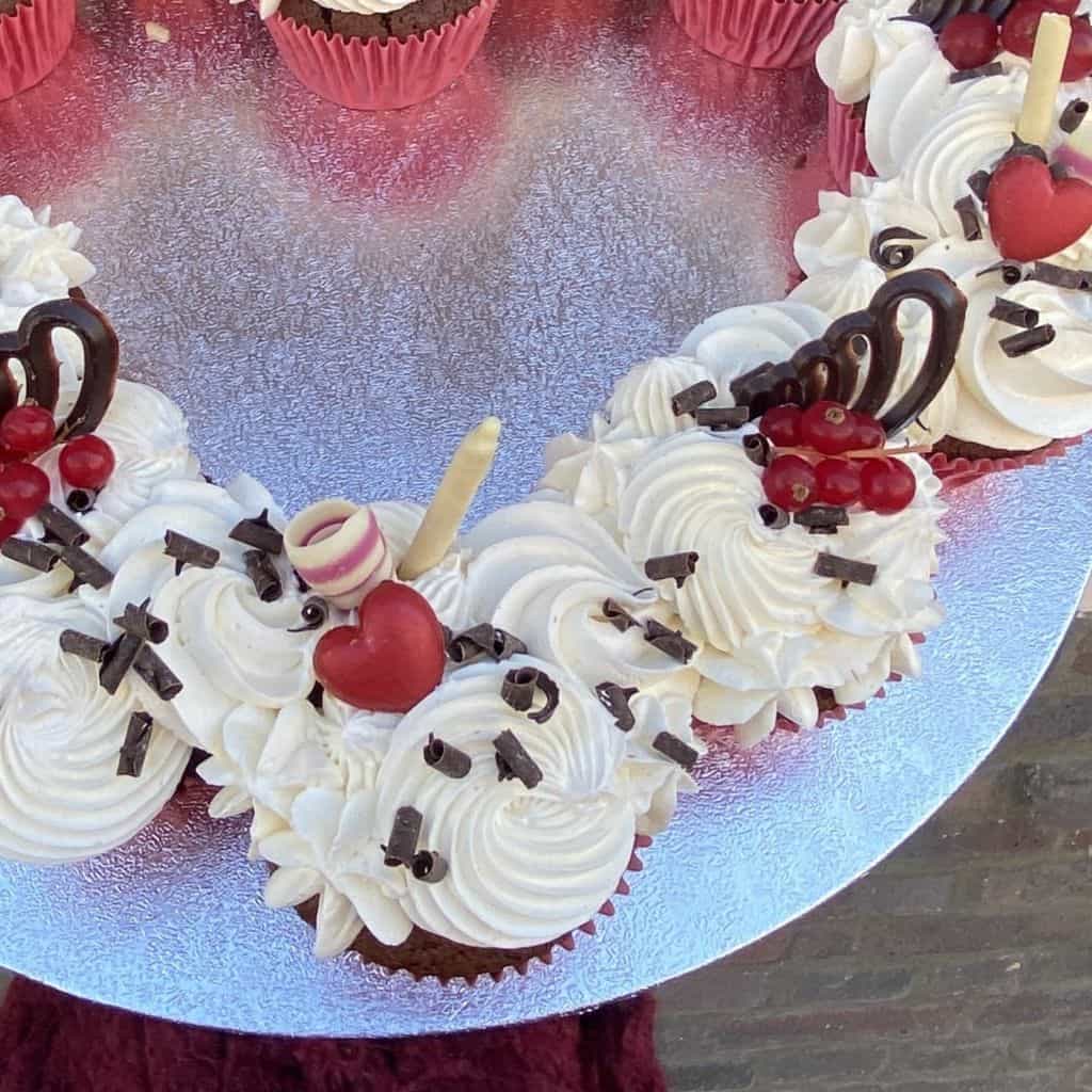 pull-a-part-cupcakes-hart