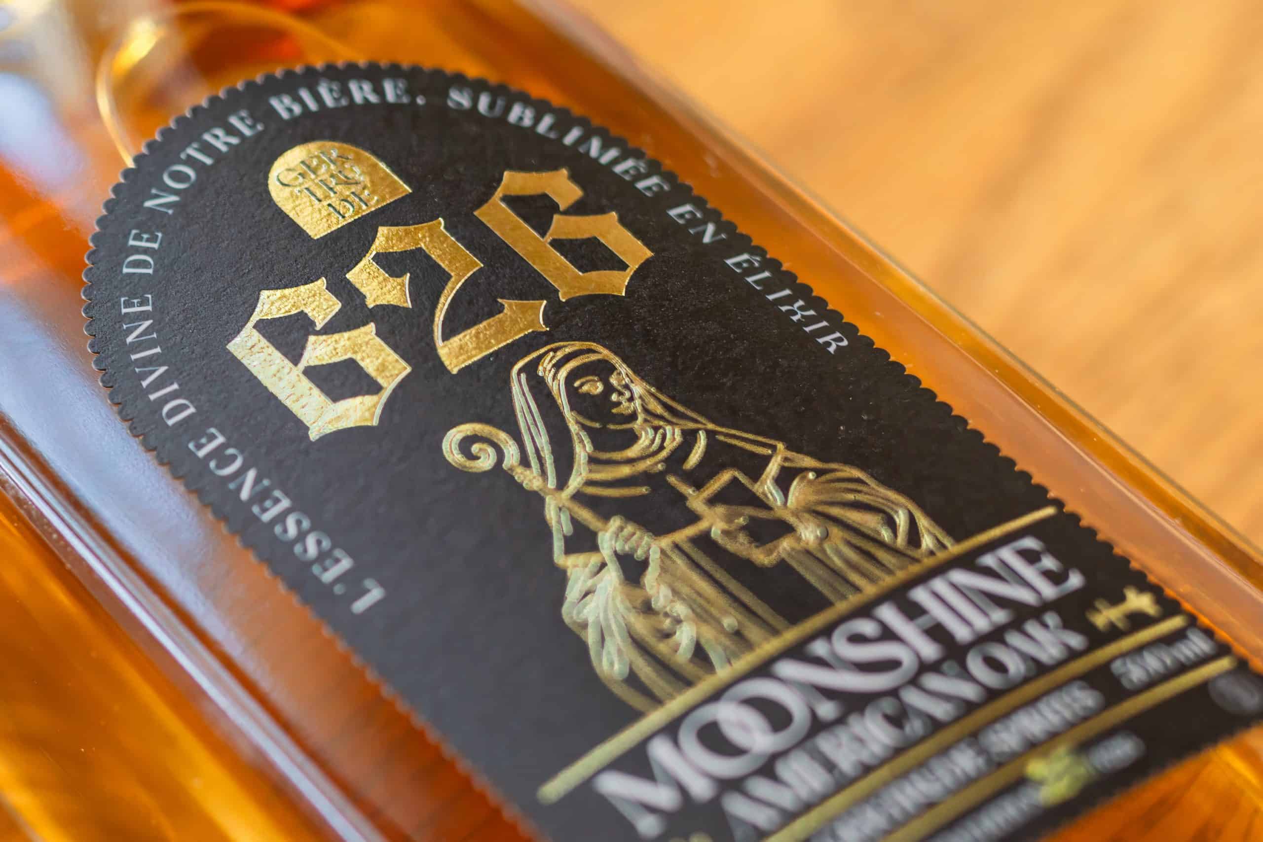 Marquage à chaud et découpe d'étiquette Whisky