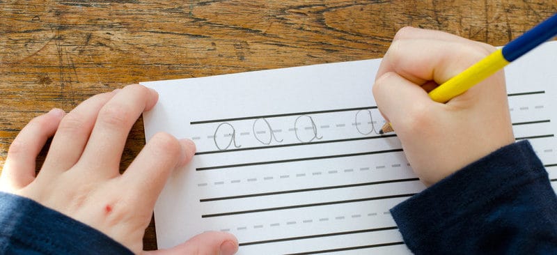 this is a picture of an alpha numeric sizing chart