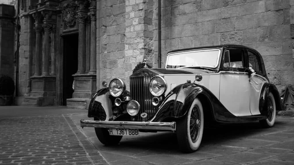 ANTIQUE-CAR
