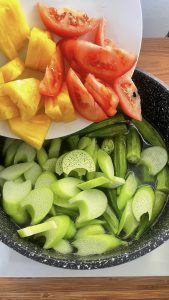 Add vegetable to the broth 2