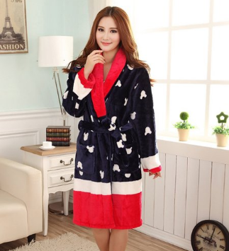 2016-08-17 01_36_16-Aurora Bridal® Mickey Mouse Plush Shawl Robe Super Soft Fleece Bathrobe at Amazo