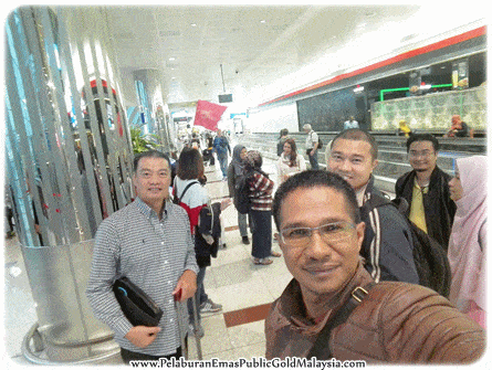 Dato Louis Ng bersama Master Dealer Public Gold ke Sepanyol