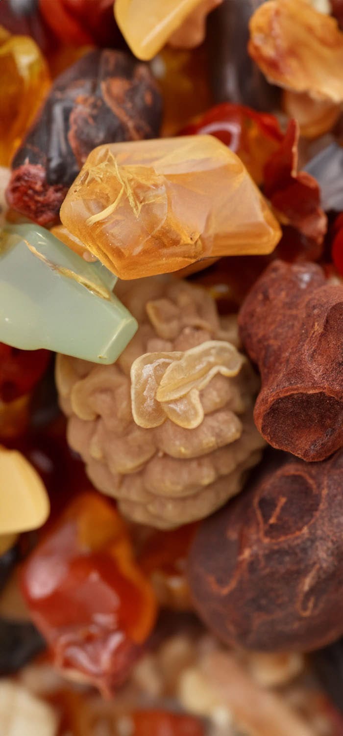 Frankincense note – spiritual resin with warm, balsamic and smoky facets