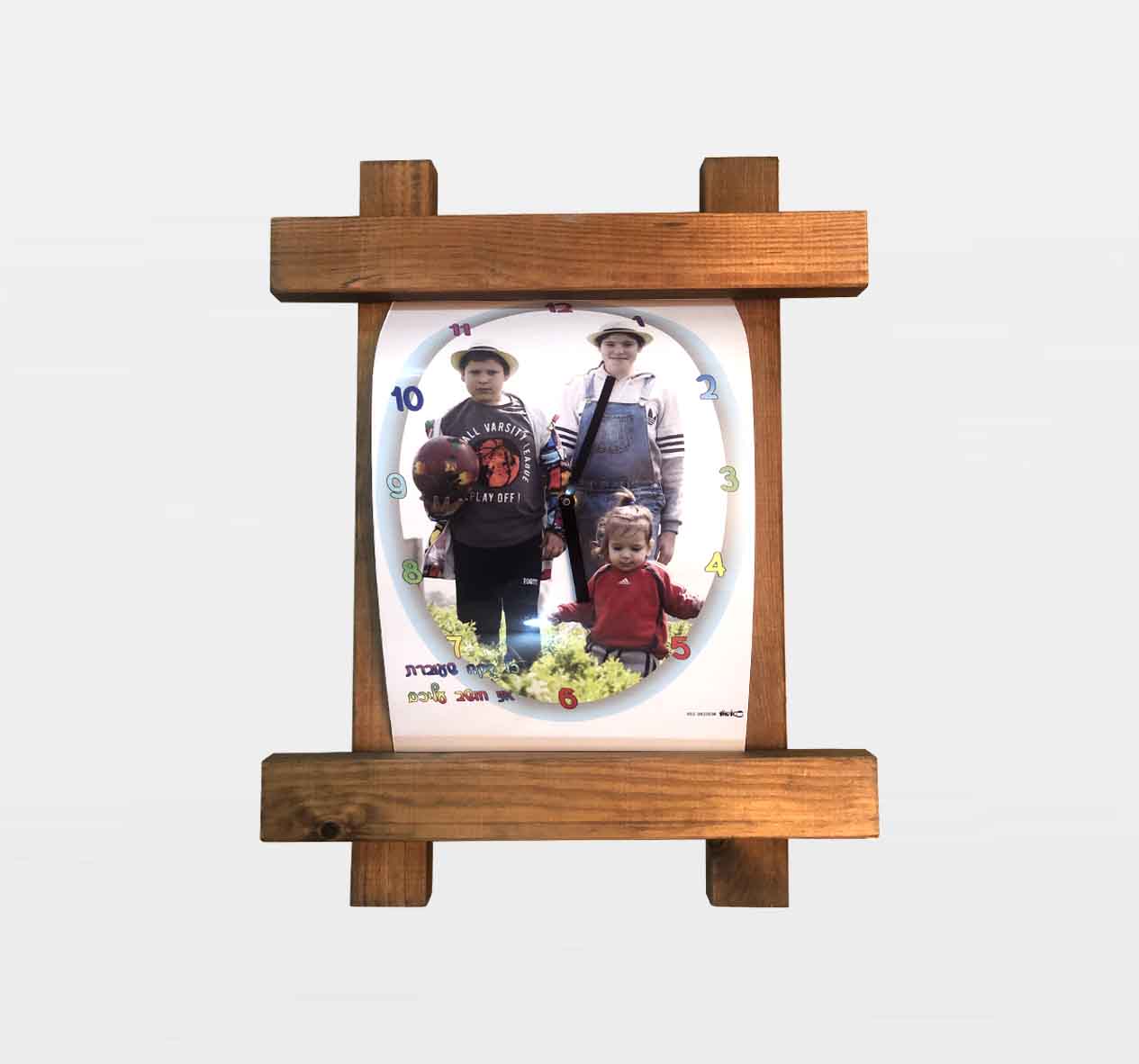 שעון קיר מעץ בעיצוב אישי