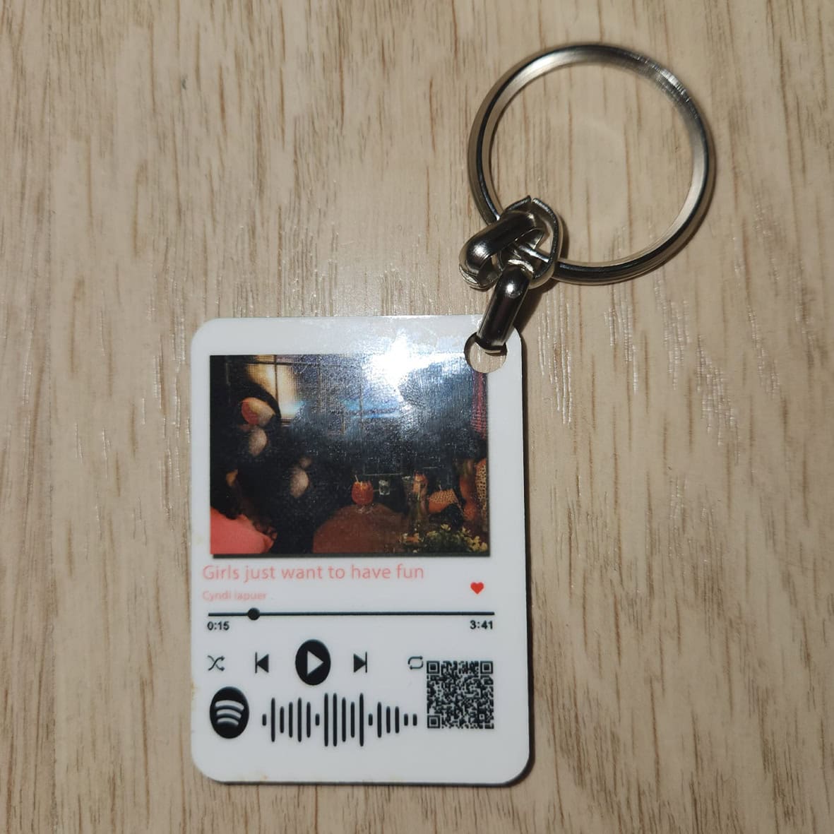 ⁦מחזיק מפתחות תמונה שיר ספוטיפיי⁩ – תמונה ⁦2⁩
