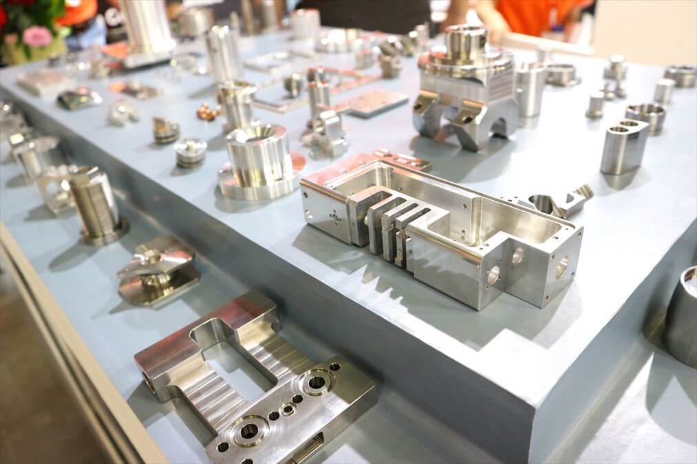 YOSHIMOTO VIETNAMが展示した金属加工見本