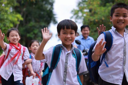 ベトナムの小学生たち