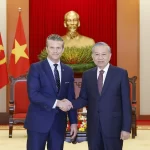 ベトナムのトー・ラム書記長と米国のピート・ヘグセス国防長官