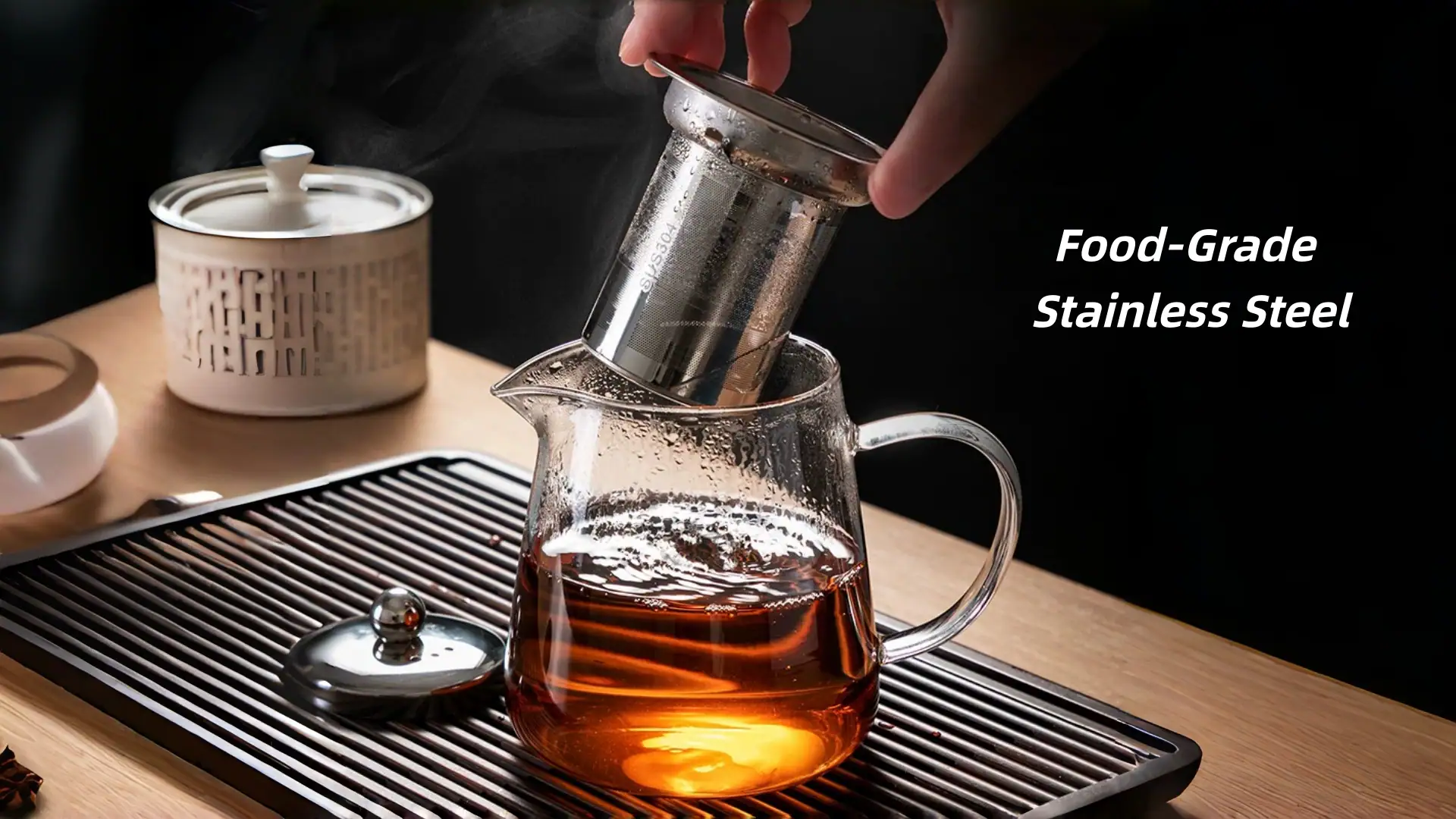 food-grade-stainless-steel-tea-infuser-closeup