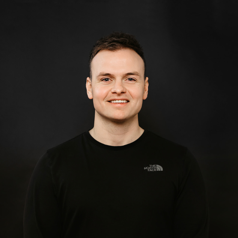 Portretfoto van medewerker servicebureau Gustav Keller.