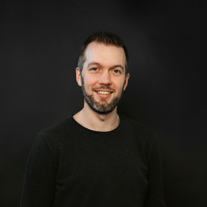 Portretfoto van medewerker servicebureau Luke Kersten.